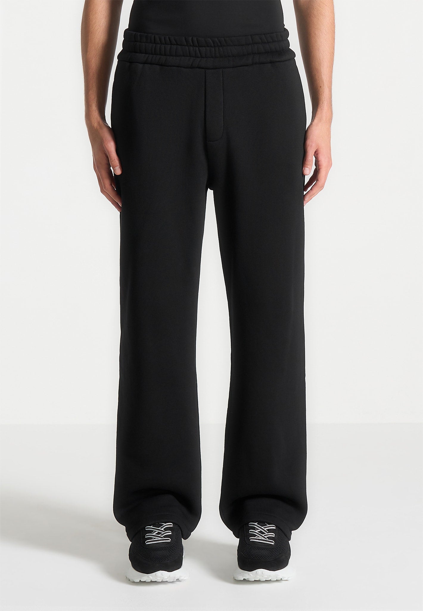 Whipstitch Relaxed Jogger - Black